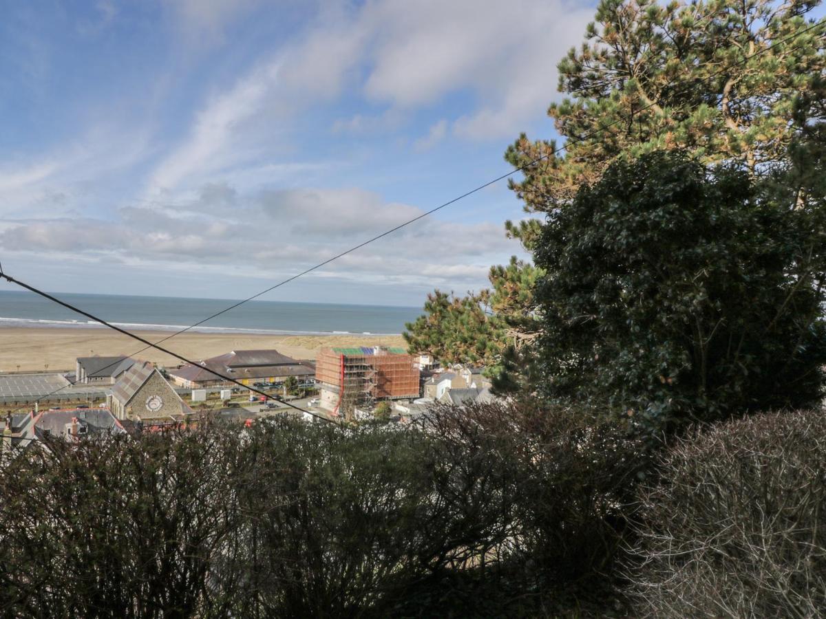 Seaview Apartment Barmouth Buitenkant foto