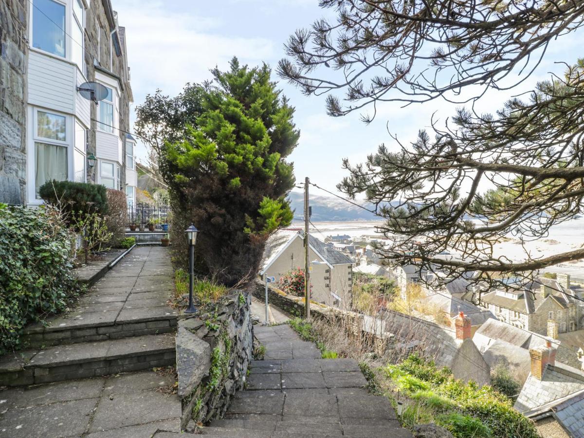 Seaview Apartment Barmouth Buitenkant foto